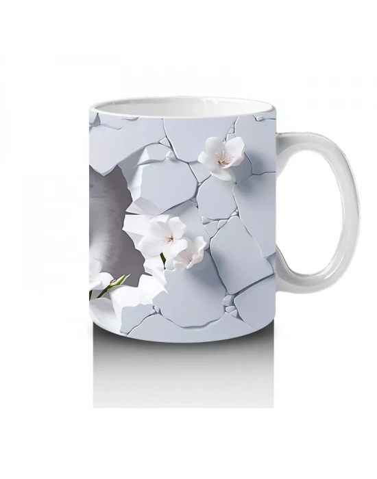 Beyaz Çiçekler Arasında Keskin Gözlü Baykuş – Baskılı Kahve Kupası