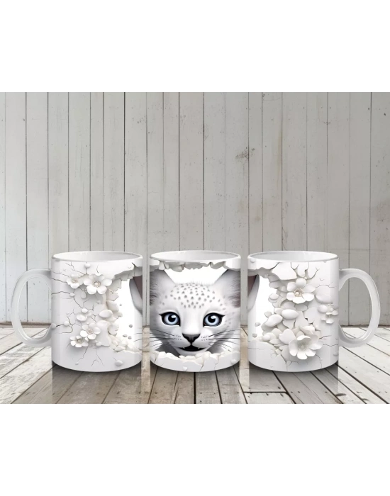 Beyaz Çiçekler Arasında Mavi Gözlü Kedi – Baskılı Kahve Kupası