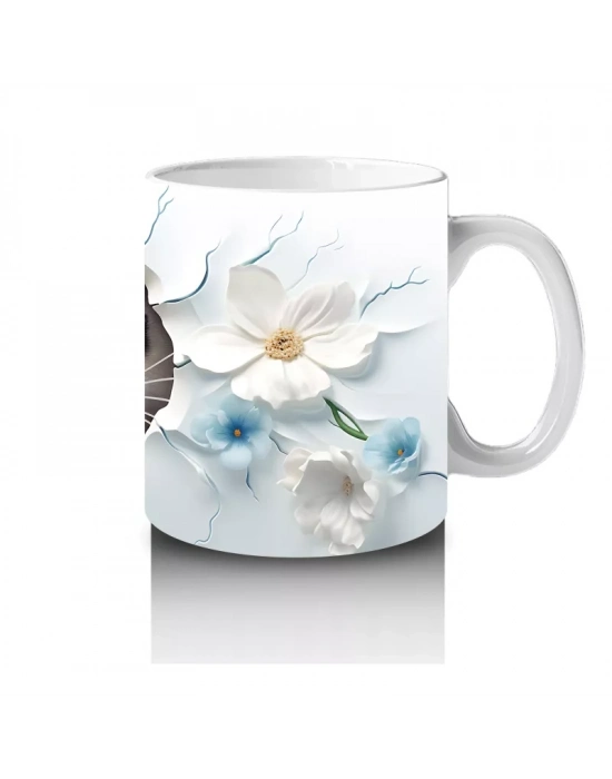 Beyaz Çiçekler Arasında Oturan Sevimli Kirpi – Baskılı Kahve Kupası