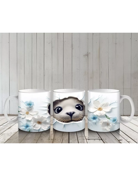 Beyaz Çiçekler Arasında Oturan Sevimli Kirpi – Baskılı Kahve Kupası