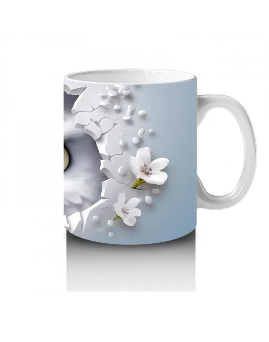 Beyaz Çiçeklerle Çevrelenmiş Tatlı Baykuş – Baskılı Kahve Kupası