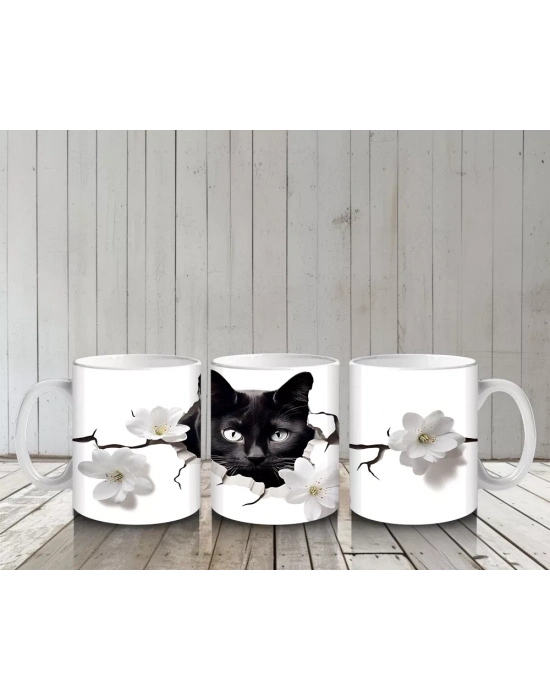 Beyaz Çiçeklerle Kaplı Siyah Kedi – Baskılı Kahve Kupası