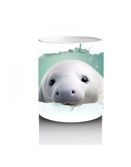 Beyaz Çiçeklerle Süslenmiş Sevimli Fok – Baskılı Kahve Kupası