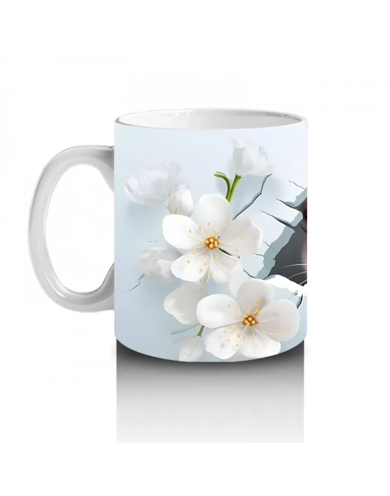 Beyaz Çiçeklerle Süslenmiş Sevimli Su Samuru – Baskılı Kahve Kupası