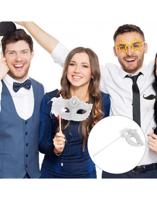 Beyaz Işıltılı Tutmalı Fotoğraf Çekimi Maskesi