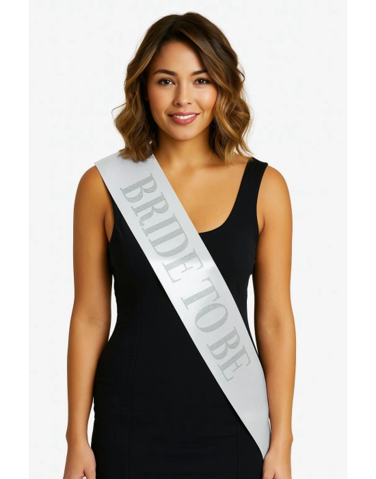 Beyaz Saten Üzerine Kalın Gümüş Yazılı Bride To Be Kuşağı 10 cm Genişlik