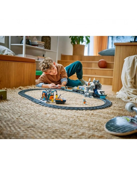 ® 60470  Kaşif Treni 1517 parça +7 yaş