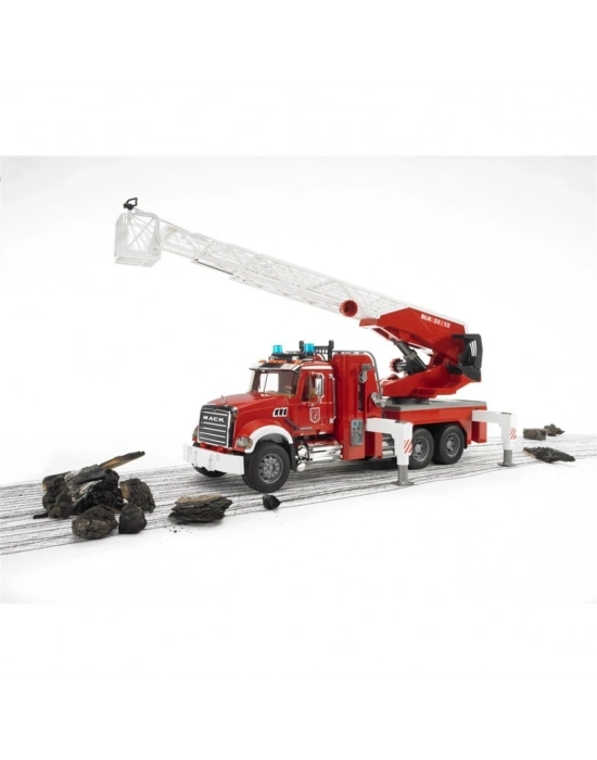® Bruder Mack Granite İtfaiye Aracı BR02821