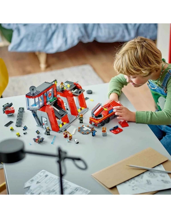 ® City İtfaiye Kamyonlu İtfaiye Merkezi 60414