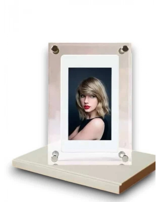 ® DİJİTAL FOTOĞRAF ÇERÇEVESİ