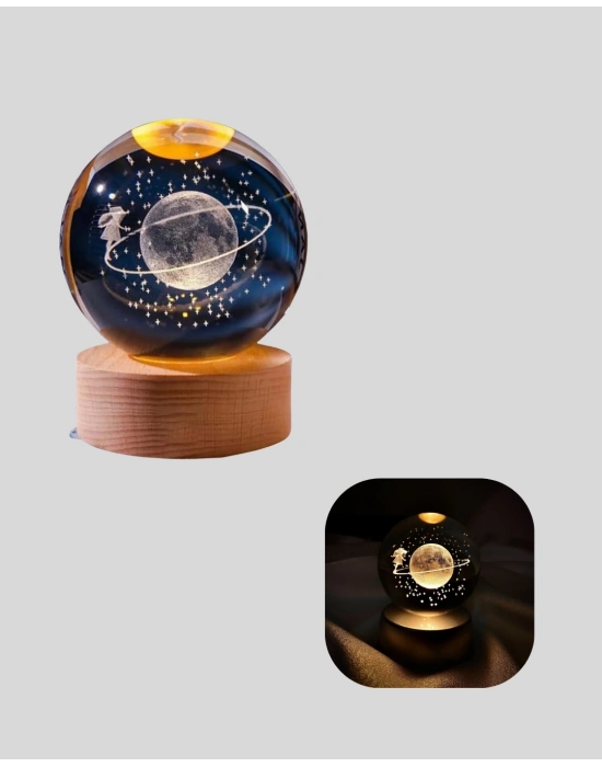 ® Işıklı Sarı Cam Küre ve Kız Figürü Ahşap Standlı Dekoratif Lamba