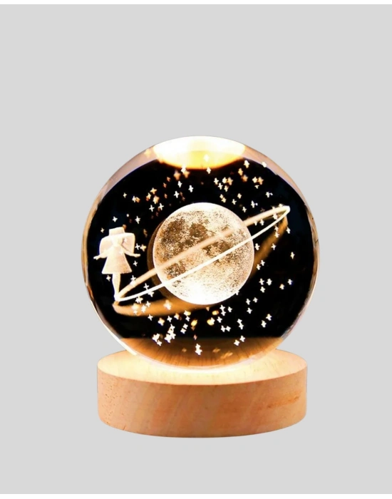 ® Işıklı Sarı Cam Küre ve Kız Figürü Ahşap Standlı Dekoratif Lamba