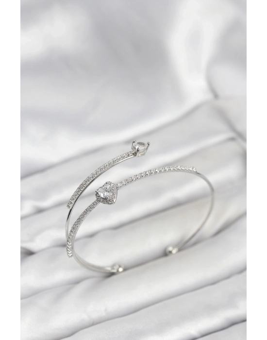 ® Kalp Model Pirinç Gümüş Renk Kadın Bileklik