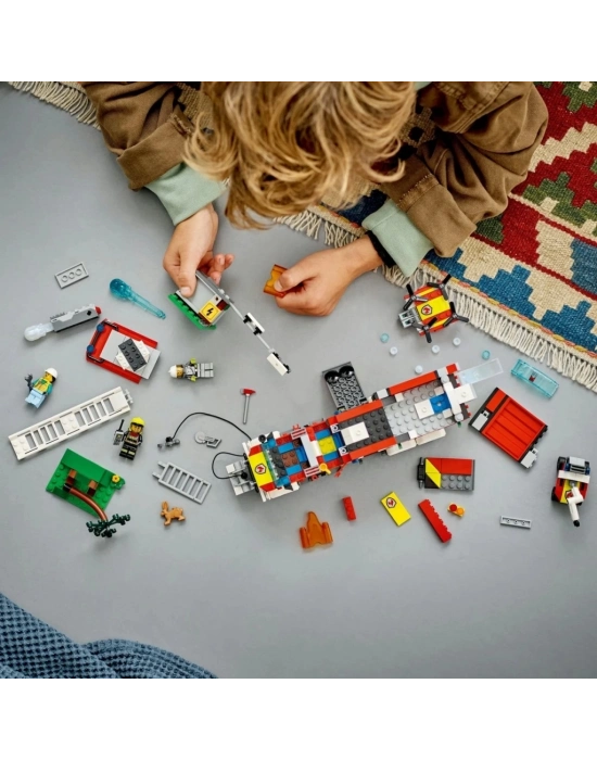 ®   City İtfaiye Komuta Kamyonu 60374