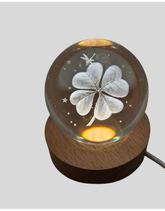 Yonca Figürlü Cam Küre USB Işıklı Ahşap Tabanlı Dekoratif Masa Lambası