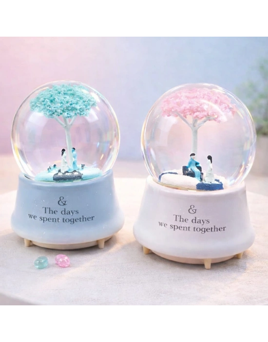 Büyük Boy Müzikli Romantik Çiftler Temalı Kar Küresi