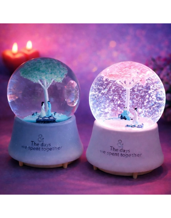 Büyük Boy Müzikli Romantik Çiftler Temalı Kar Küresi