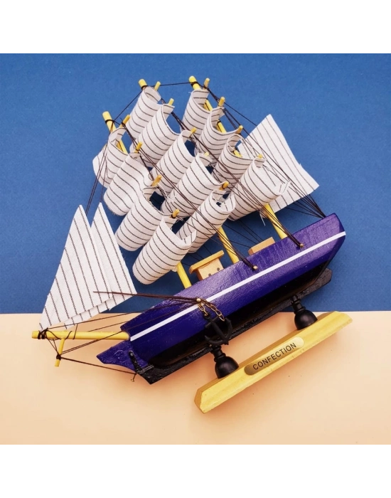 Büyük Boy Yelkenli Ahşap Gemi