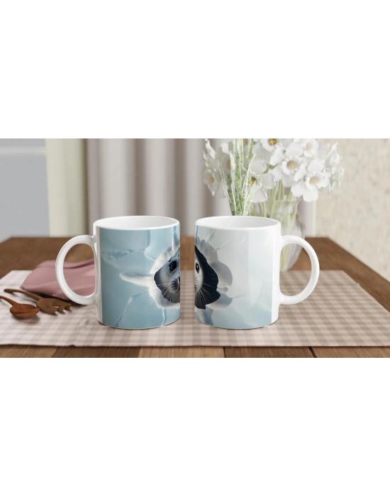 Buzlu Zeminden Bakan Sevimli Fok Yavrusu Baskılı Kupa Bardak