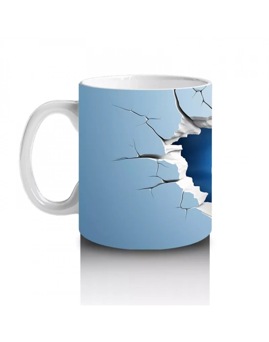 Çatlak Duvar Arasında Şaşkın Baykuş – Baskılı Kahve Kupası