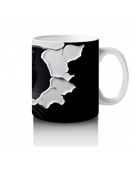 Çatlak Duvar Arasında Siyah Beyaz Kedi – Baskılı Kahve Kupası