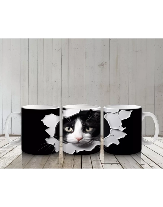 Çatlak Duvar Arasında Siyah Beyaz Kedi – Baskılı Kahve Kupası