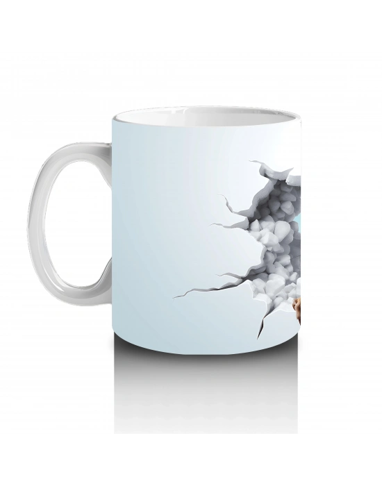 Çatlak Duvar Arasında Yavru Sincap – Baskılı Kahve Kupası