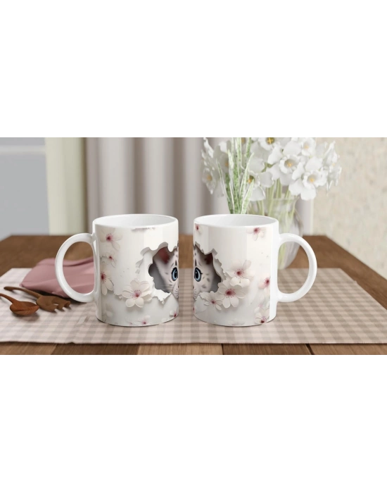 Çatlak Duvardan Bakan Kar Leoparı Yavrusu Temalı Baskılı Kupa Bardak