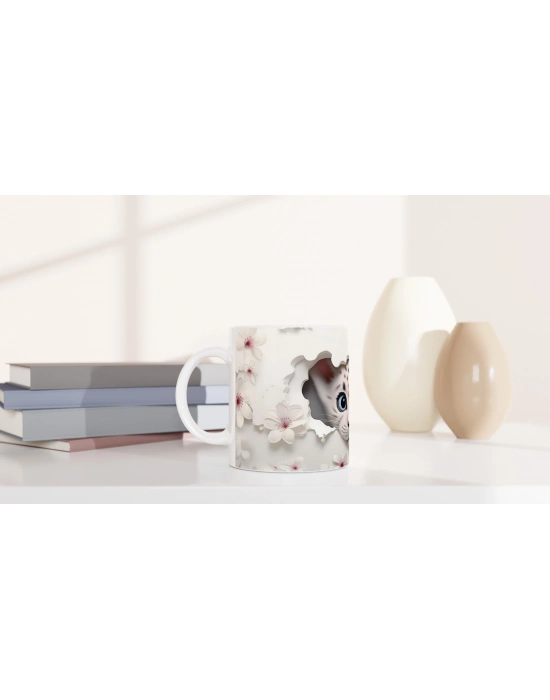 Çatlak Duvardan Bakan Kar Leoparı Yavrusu Temalı Baskılı Kupa Bardak