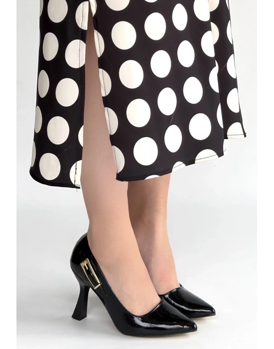 Cerin Siyah Rugan Topuklu Ayakkabı