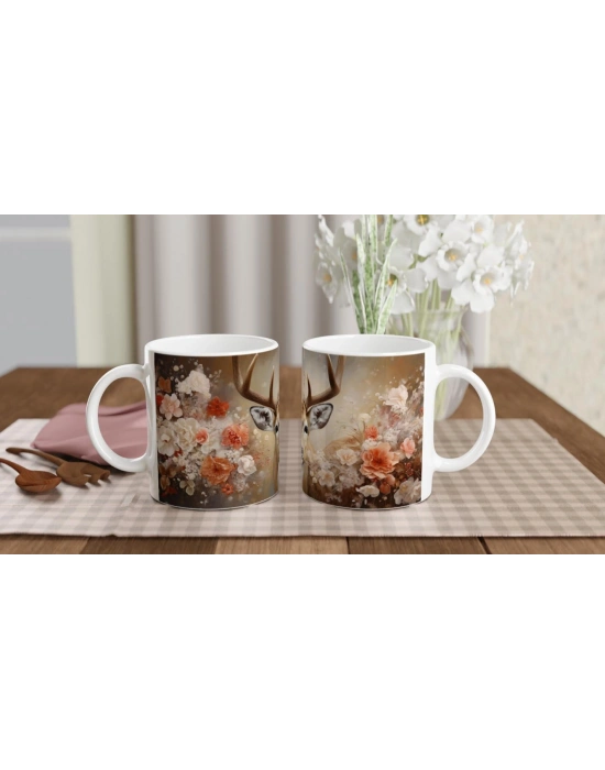 Çiçeklerin Arasında Asaletle Duran Geyik Temalı Baskılı Kupa Bardak