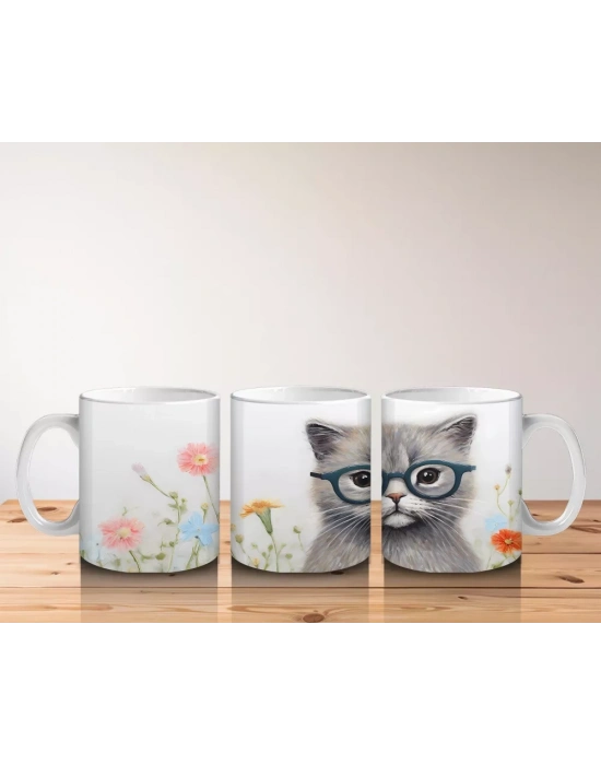 Çiçekli Zemin Üzerinde Gözlüklü Sevimli Kedi – Baskılı Kahve Kupası