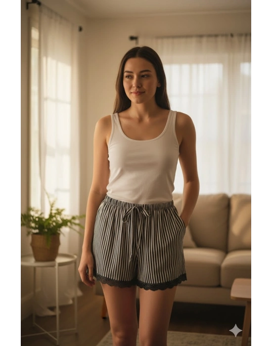 Çizgili Penye Kadın Ev Şortu Bacak Dantel Detaylı Ev Giyim Siyah