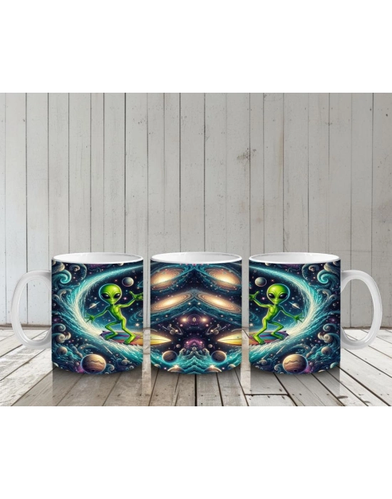 Çocuklara Sütü Sevdiren Uzayda Sörf Yapan Sevimli Uzaylı Desenli Kupa Bardak