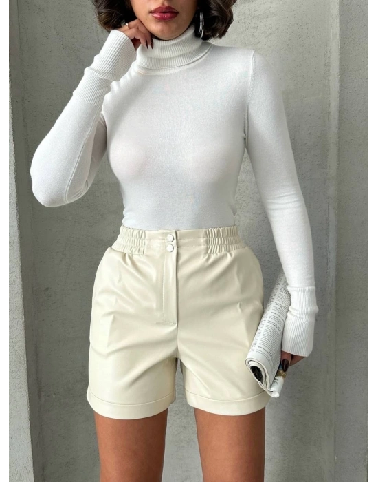 Beli lastikli çıtçıtlı deri şort krem w241007