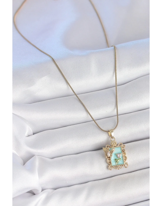 ® 316L Çelik Gold Renk Zincir Mavi Mineli Çiçek İşlemeli Zirkon Taşlı Kelebek Detay Portre Model Kadın Kolye