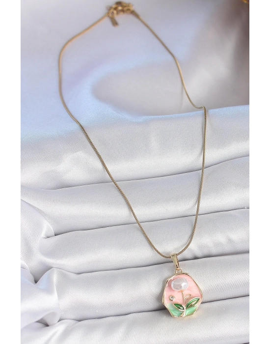 ® 316L Çelik Gold Renk Zincir Pembe Çiçek İşlemeli İnci Detay Portre Model Kadın Kolye