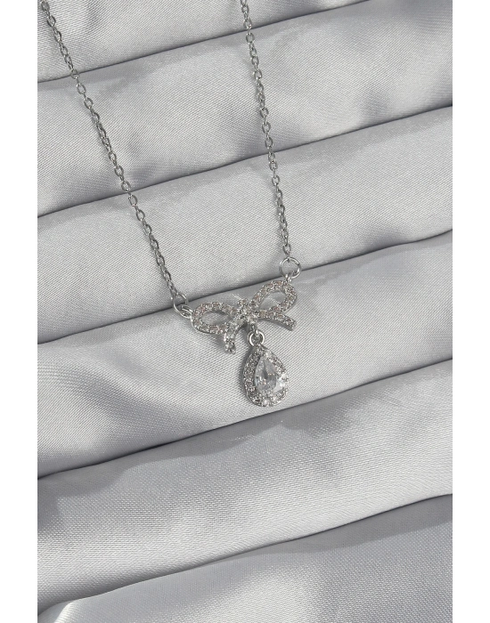 ® 316L Çelik Gümüş Renk Zirkon Taşlı Fiyonk Detay Damla Kolye