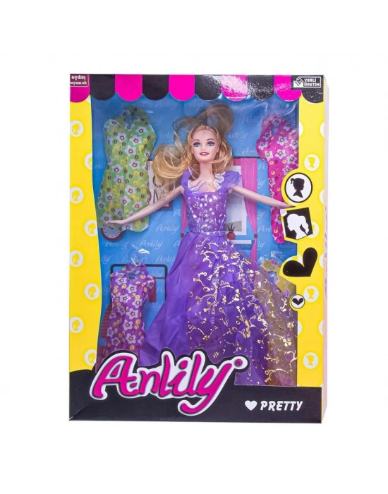 ® Bebek ve 4 Elbise