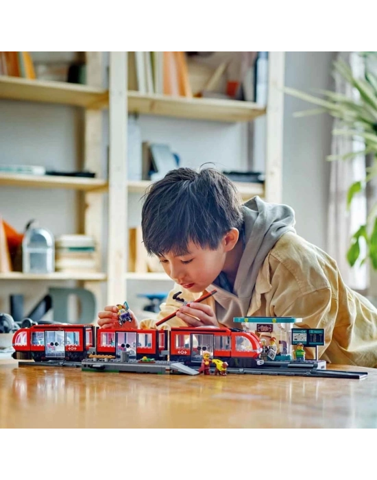 ® City Şehir Merkezi Tramvay İstasyonu 60423