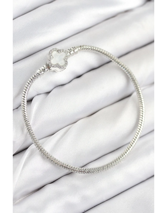 ® Pirinç Charm Zirkon Taşlı Yonca Model Gümüş Renk Kadın Bileklik