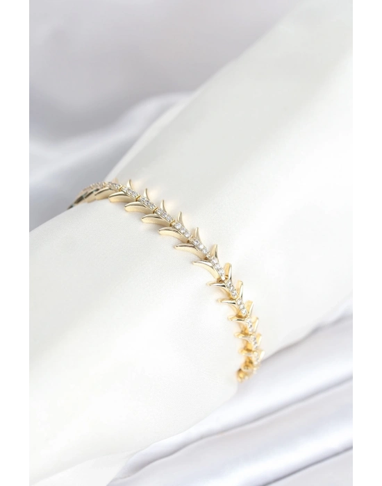 ® Pirinç Gold Renk Balık Sırtı Model Zirkon Taşlı Kadın Bileklik