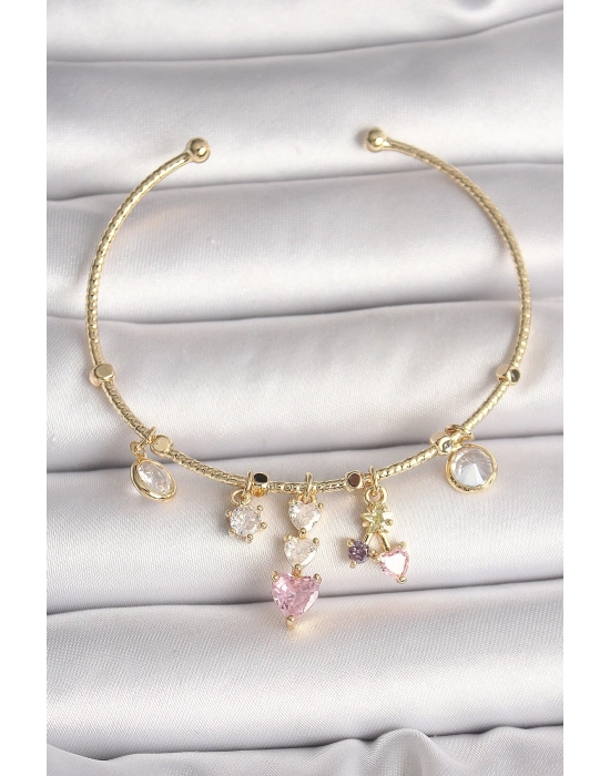 ® Pirinç Gold Renk Sallantı Zirkon Taşlı Kalp Figür Pembe Kalp Detay Charm Kadın Bileklik