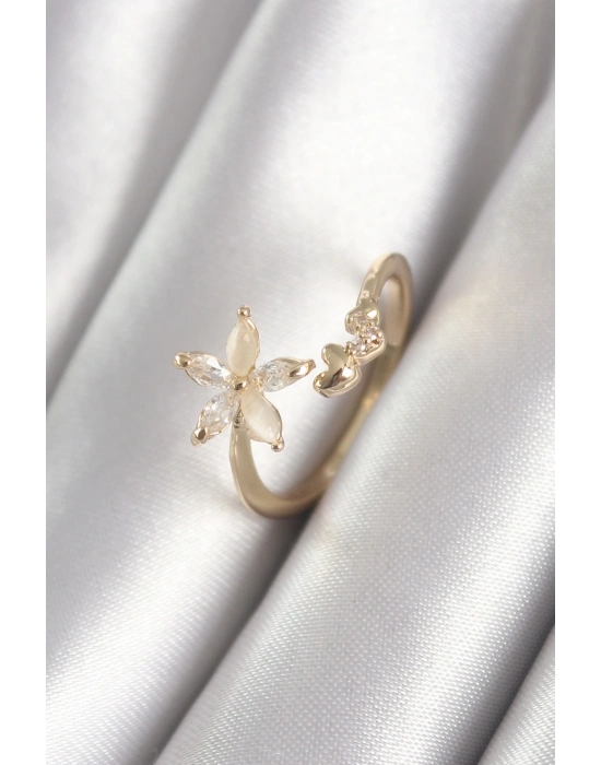 ® Pirinç Gold Renk Zirkon Taşlı Çiçek Model Kalp Detay Kadın Yüzük