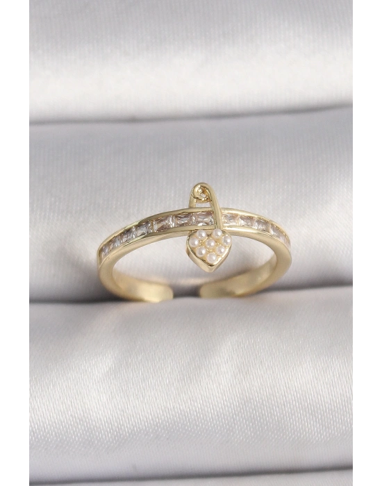 ® Pirinç Gold Renk Zirkon Taşlı İnci Detay Kilit Kalp Figür Ayarlanabilir Yüzük