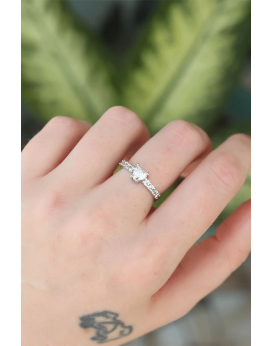 ® Pirinç Gümüş Renk Ayarlanabilir Zirkon Taşlı Minimal Kalp Yüzük