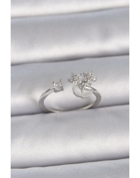 ® Pirinç Gümüş Renk Ayarlanabilir Zirkon Taşlı Yıldız Model Kadın Yüzük