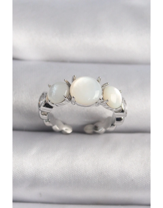 ® Pirinç Gümüş Renk Zirkon Taş Detaylı Beyaz Sedefli VIP Seri Kadın Yüzük