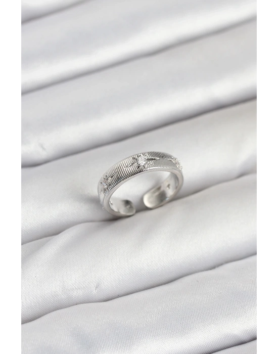 ® Pirinç Gümüş Renk Zirkon Taşlı Kutup Yıldızı Model Kadın Yüzük