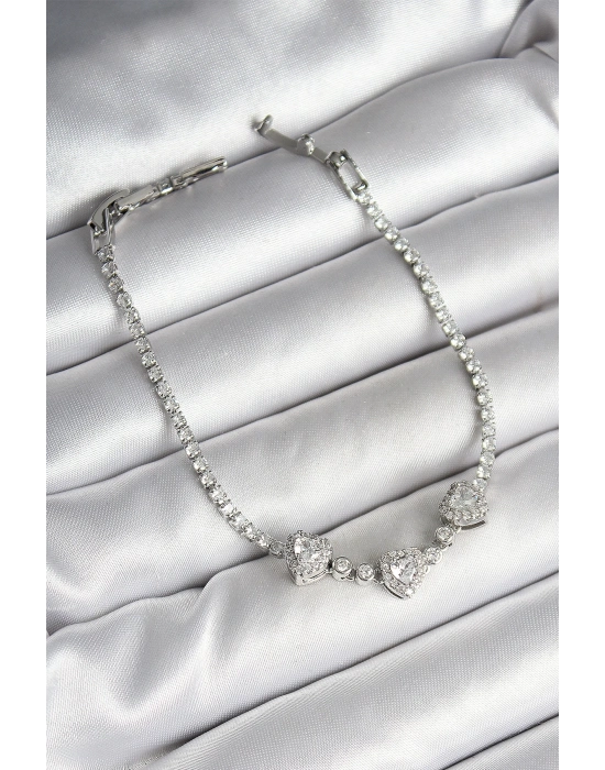 ® Pirinç Sıralı Kalp Figürlü Zirkon Taşlı Gümüş Renk Kadın Bileklik